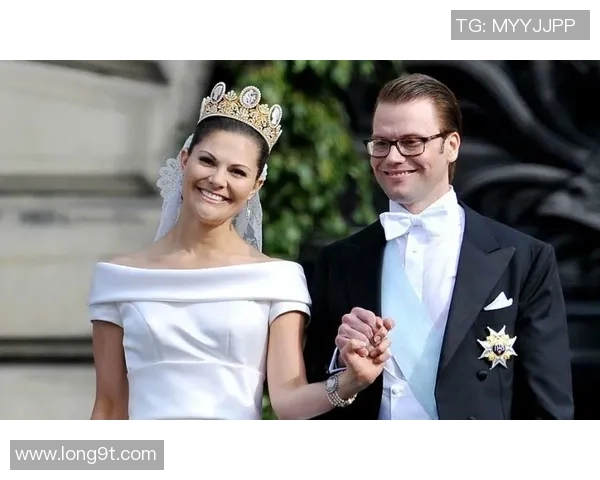 足球明星携萌娃共度亲子时光小小球员展现天赋与快乐